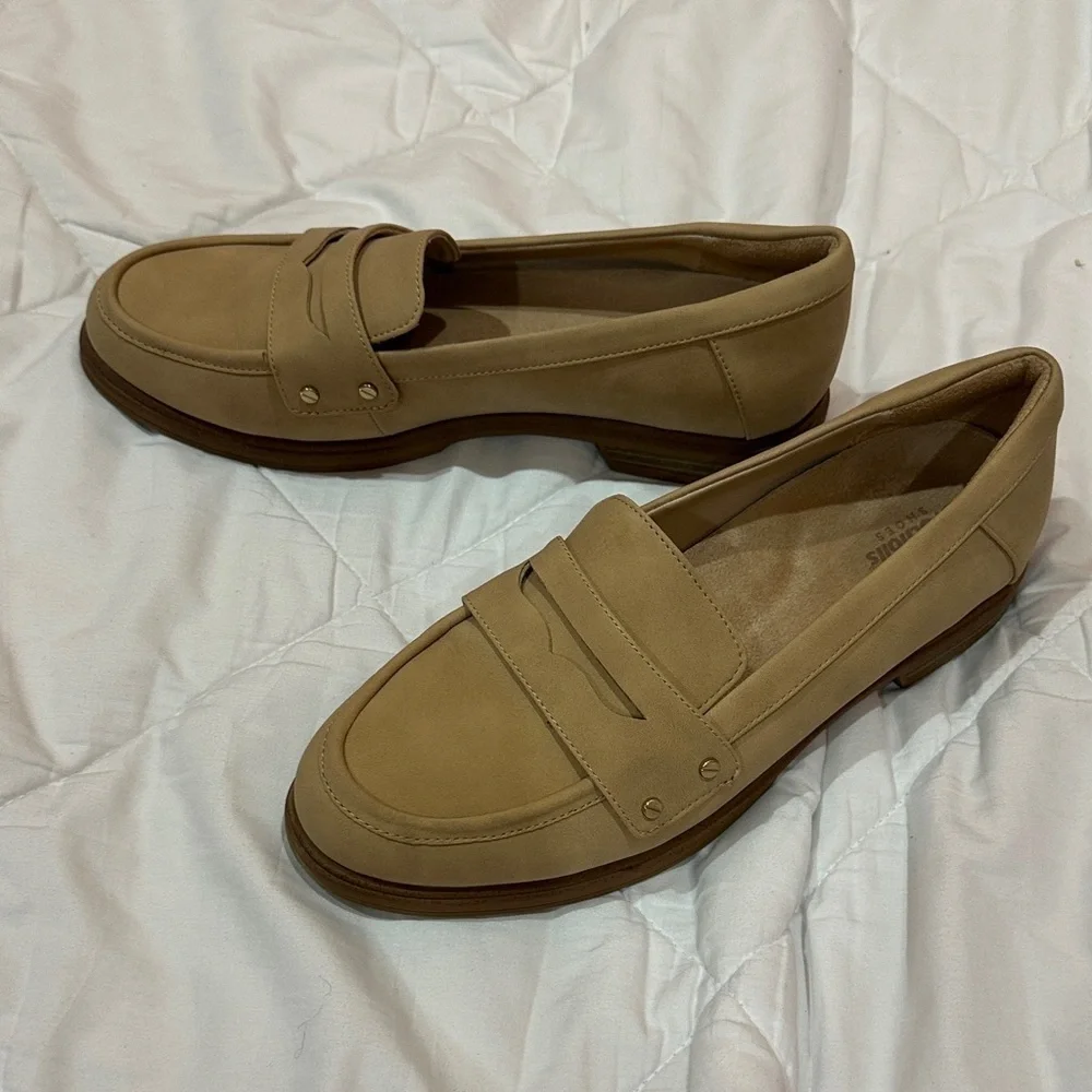 NEW Dr. Scholl's Classic Tan Loafers size 9M